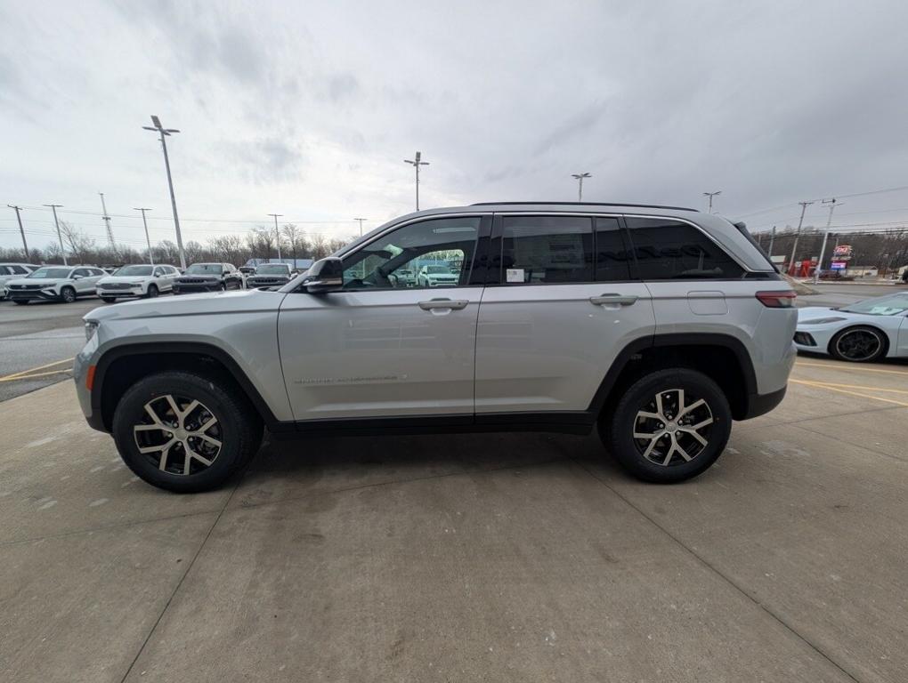 new 2025 Jeep Grand Cherokee car, priced at $45,565