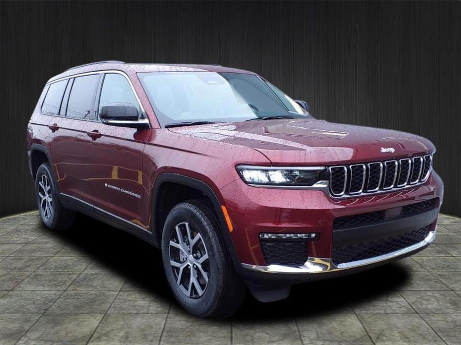 new 2024 Jeep Grand Cherokee L car, priced at $50,003