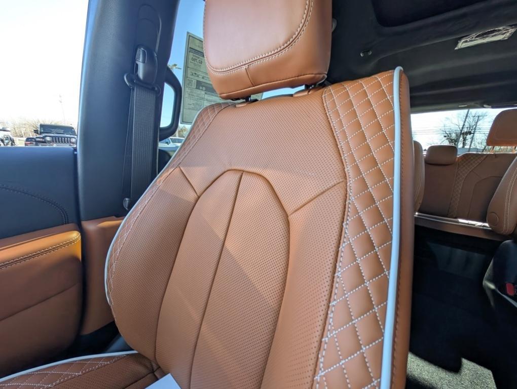 new 2026 Chrysler Pacifica car, priced at $54,905