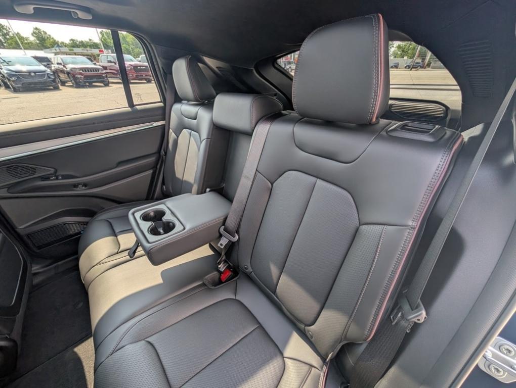 new 2025 Jeep Wagoneer S car, priced at $49,877