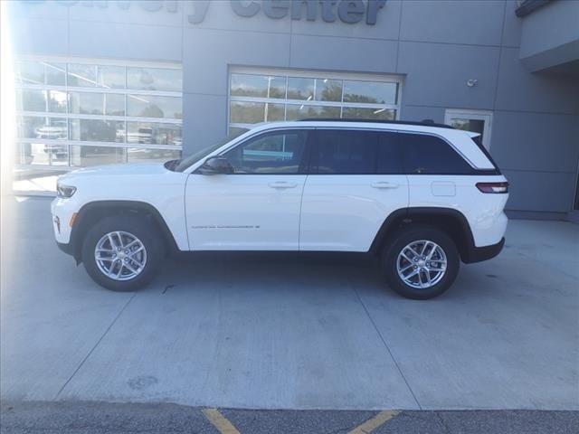 new 2025 Jeep Grand Cherokee car, priced at $38,375