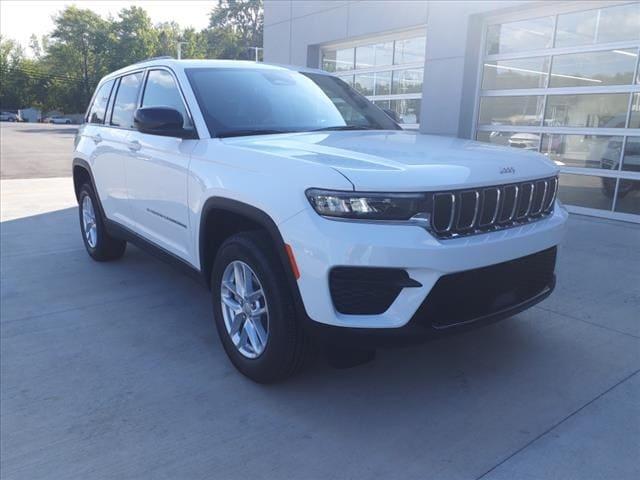 new 2025 Jeep Grand Cherokee car, priced at $38,875