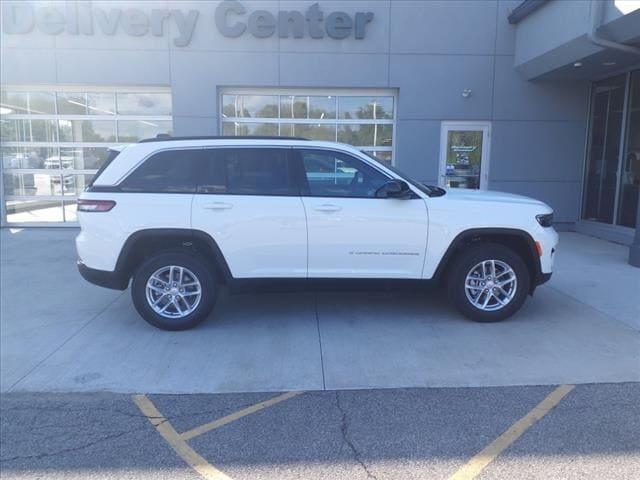 new 2025 Jeep Grand Cherokee car, priced at $38,375