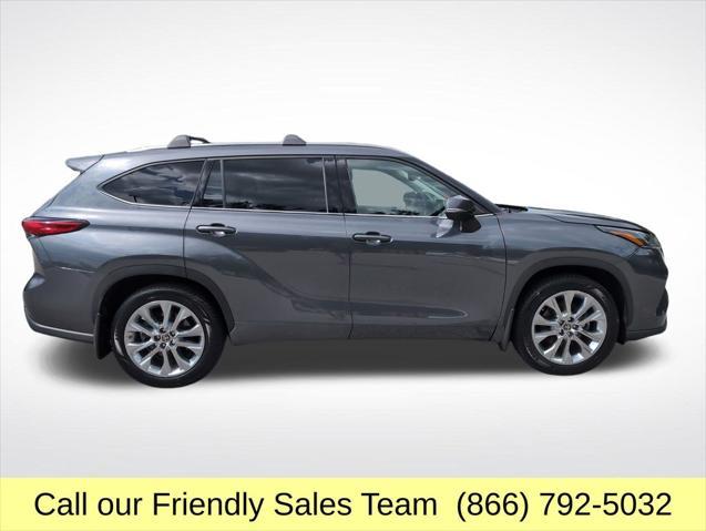 used 2020 Toyota Highlander car, priced at $32,653