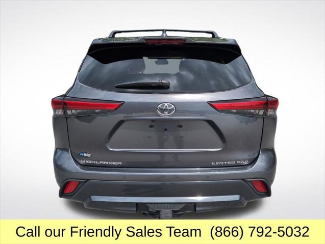 used 2020 Toyota Highlander car, priced at $32,653