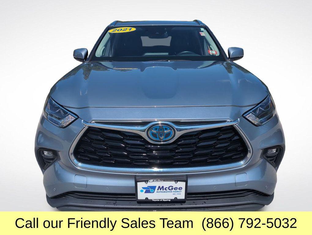 used 2021 Toyota Highlander Hybrid car, priced at $27,676