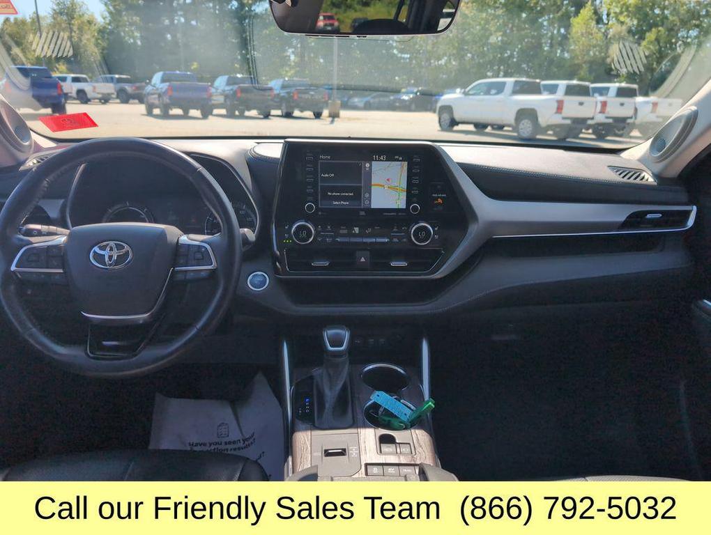 used 2021 Toyota Highlander Hybrid car, priced at $27,676