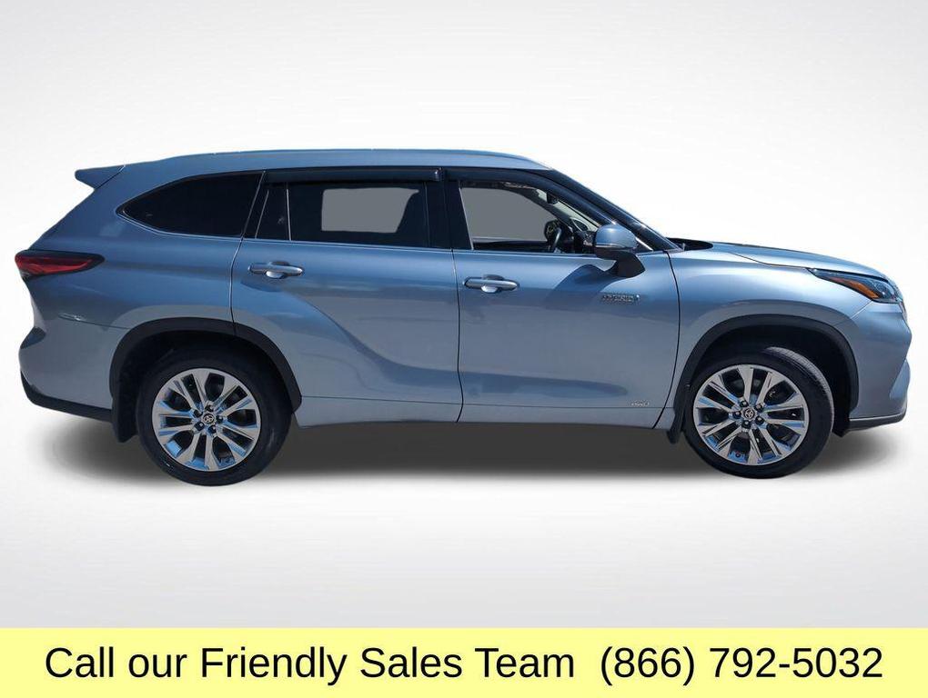 used 2021 Toyota Highlander Hybrid car, priced at $27,676