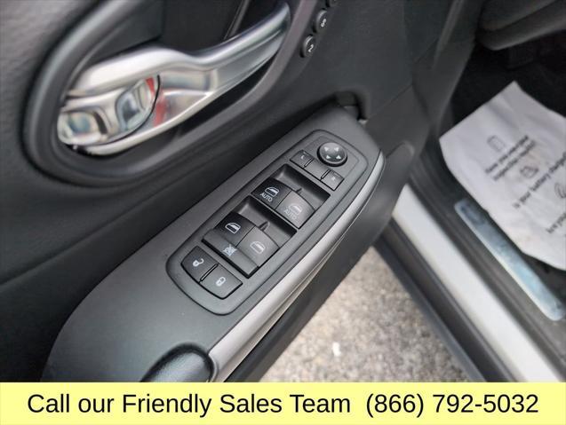 used 2019 Jeep Cherokee car, priced at $18,499