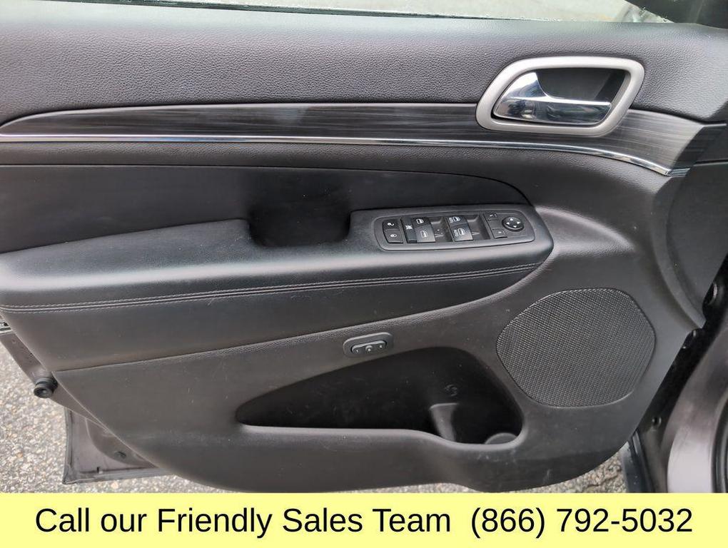 used 2020 Jeep Grand Cherokee car, priced at $17,995