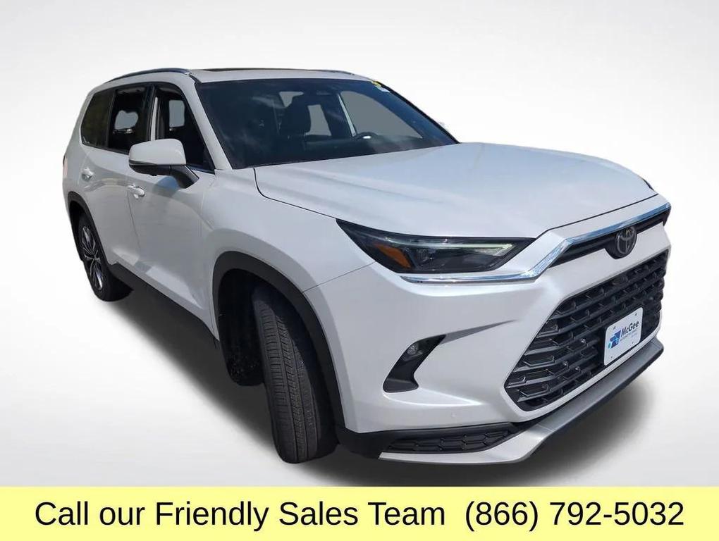 new 2025 Toyota Grand Highlander Hybrid car, priced at $62,042