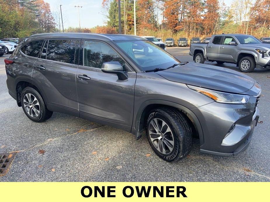 used 2021 Toyota Highlander car, priced at $28,688