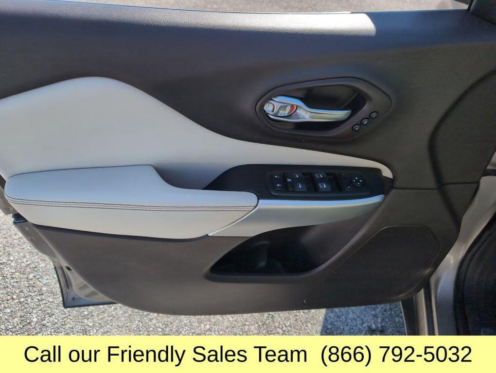 used 2017 Jeep Cherokee car, priced at $10,997