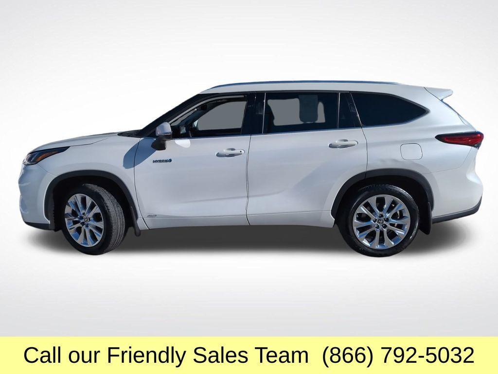 used 2021 Toyota Highlander Hybrid car, priced at $37,110