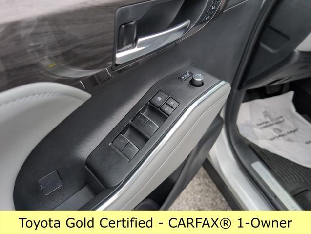 used 2023 Toyota Highlander car, priced at $41,999