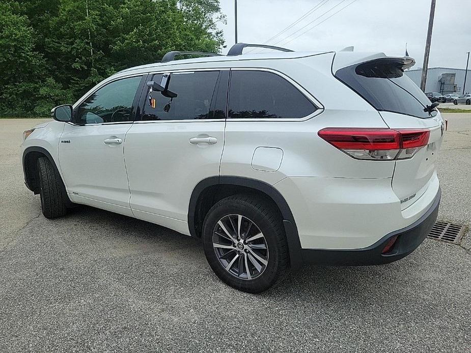 used 2018 Toyota Highlander Hybrid car, priced at $19,290