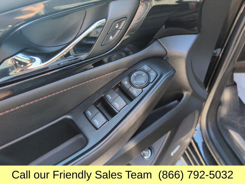 used 2023 Chevrolet Traverse car, priced at $30,850