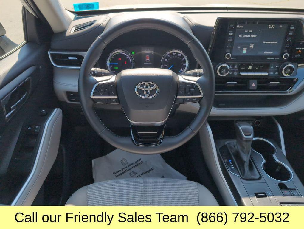 used 2020 Toyota Highlander Hybrid car, priced at $31,931