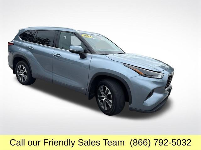 used 2022 Toyota Highlander Hybrid car, priced at $29,888