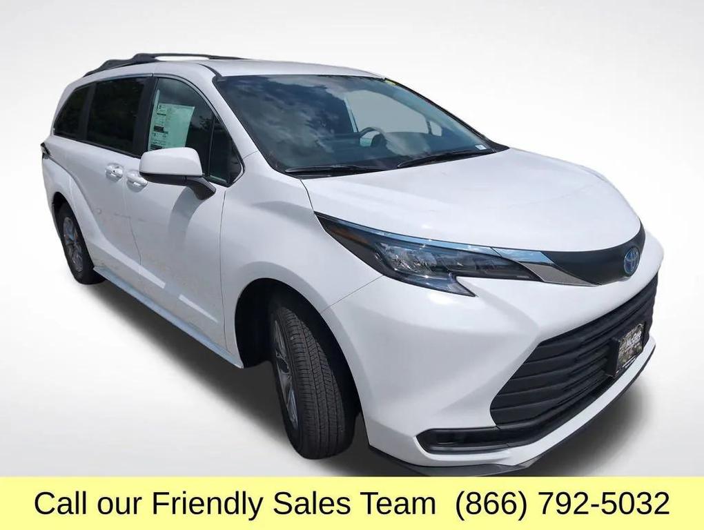 new 2025 Toyota Sienna car, priced at $43,694