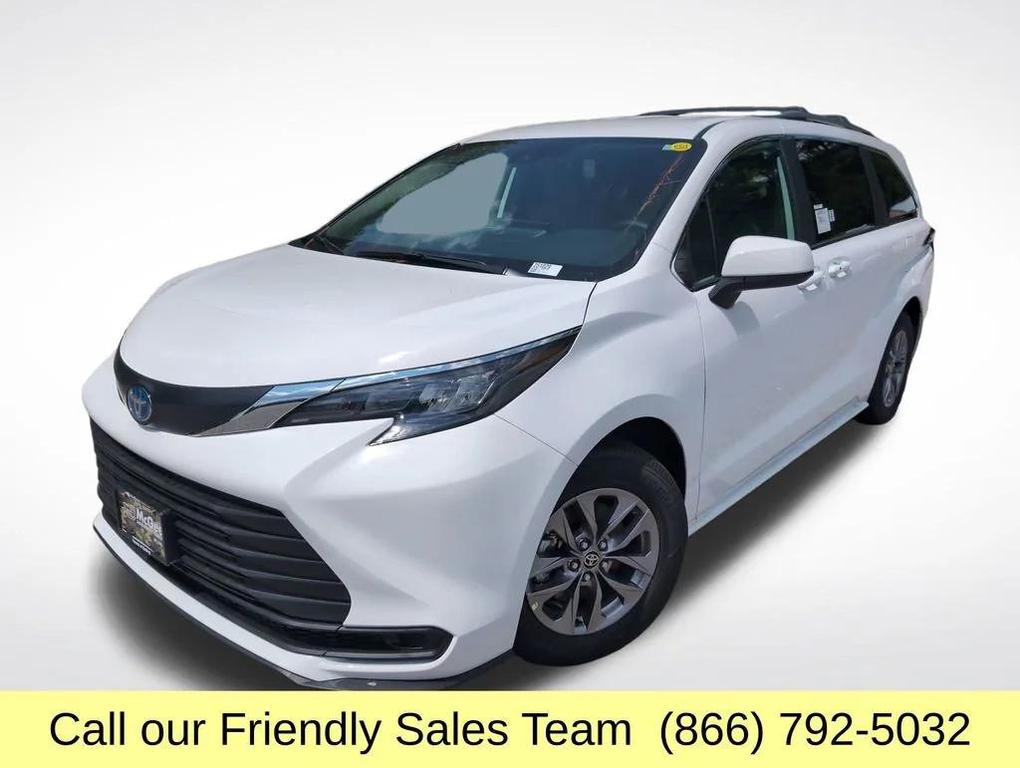 new 2025 Toyota Sienna car, priced at $43,694
