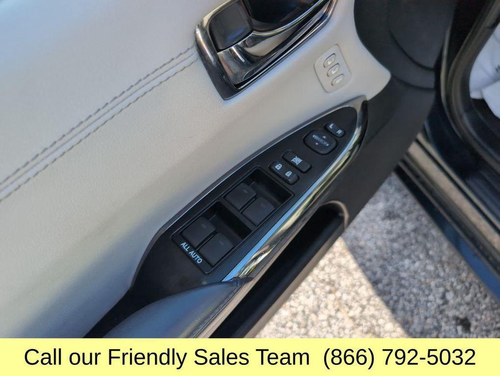 used 2015 Toyota Avalon Hybrid car, priced at $14,128