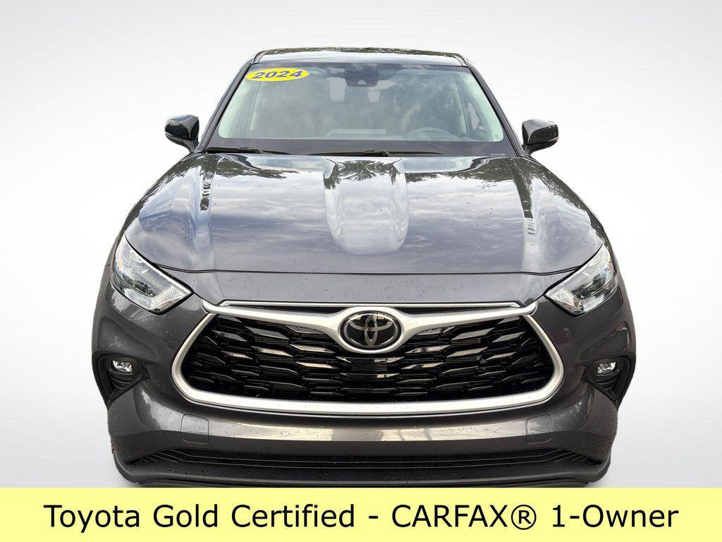 used 2024 Toyota Highlander car, priced at $36,187