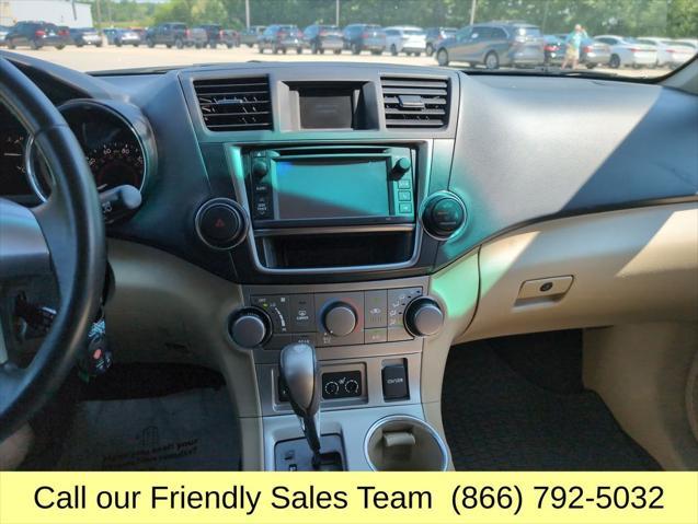used 2013 Toyota Highlander car, priced at $9,998