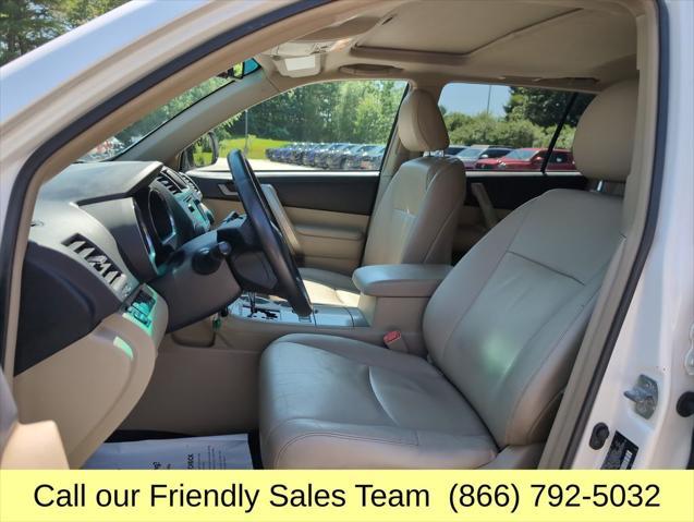 used 2013 Toyota Highlander car, priced at $9,998
