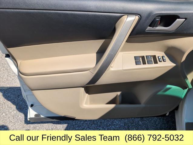 used 2013 Toyota Highlander car, priced at $9,998