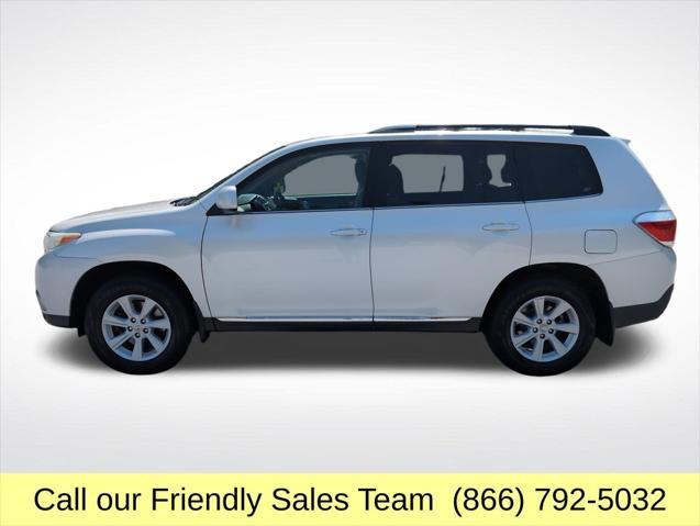 used 2013 Toyota Highlander car, priced at $9,998
