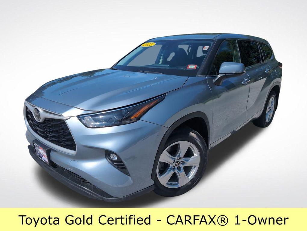 used 2022 Toyota Highlander car, priced at $33,288
