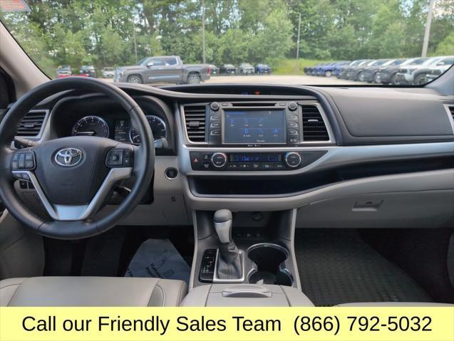 used 2015 Toyota Highlander car, priced at $15,754