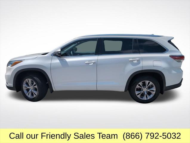 used 2015 Toyota Highlander car, priced at $15,754