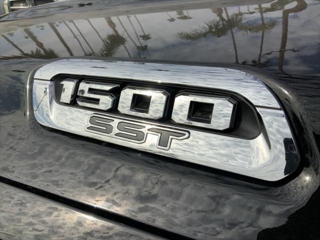 new 2025 Ram 1500 car, priced at $72,355