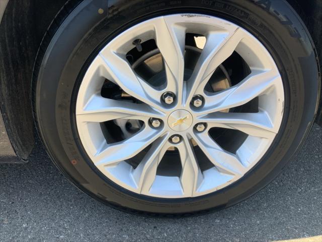 used 2022 Chevrolet Malibu car, priced at $18,999