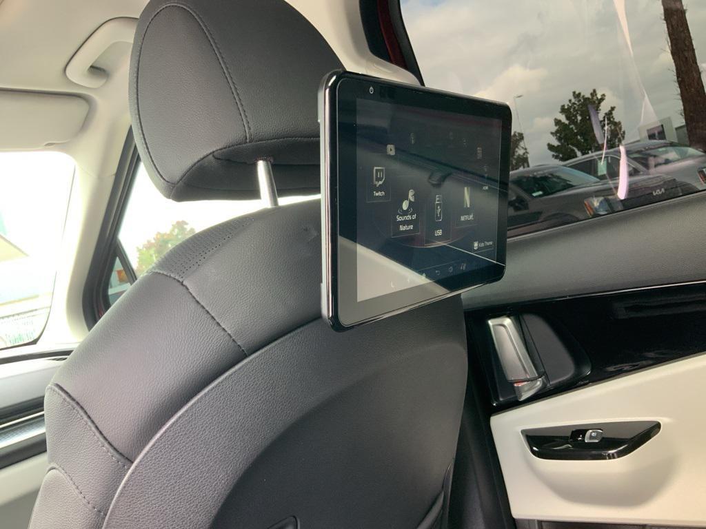 used 2024 Kia Carnival car, priced at $44,596