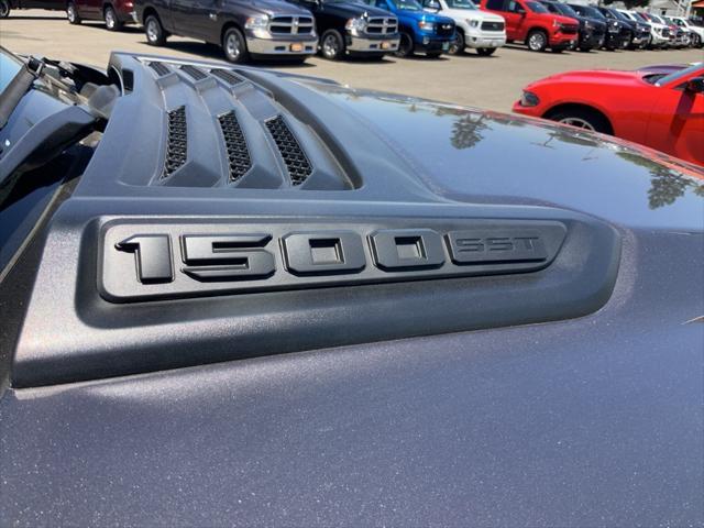 new 2025 Ram 1500 car, priced at $76,700