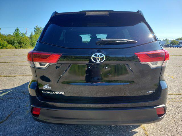 used 2019 Toyota Highlander car, priced at $25,808
