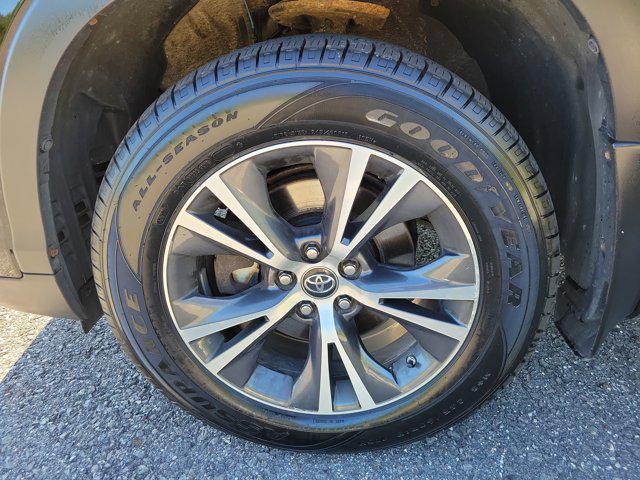 used 2019 Toyota Highlander car, priced at $25,808