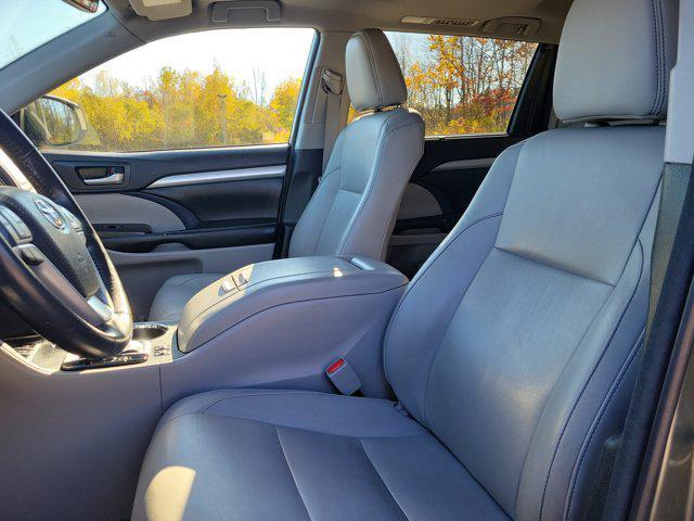 used 2018 Toyota Highlander car, priced at $23,301