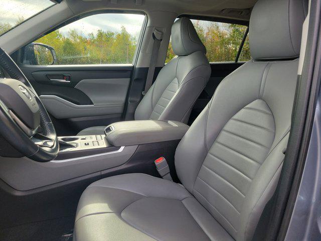 used 2021 Toyota Highlander car, priced at $27,992