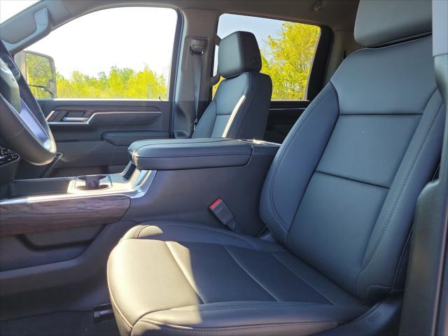 new 2025 GMC Sierra 2500 car, priced at $69,085