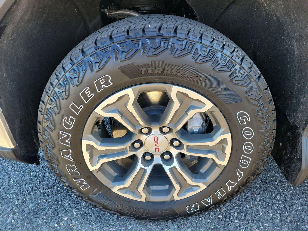 new 2025 GMC Sierra 1500 car, priced at $53,165