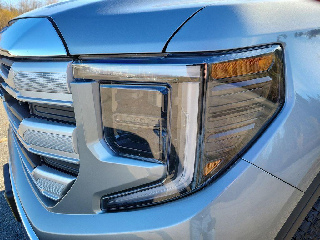 new 2025 GMC Sierra 1500 car, priced at $53,165