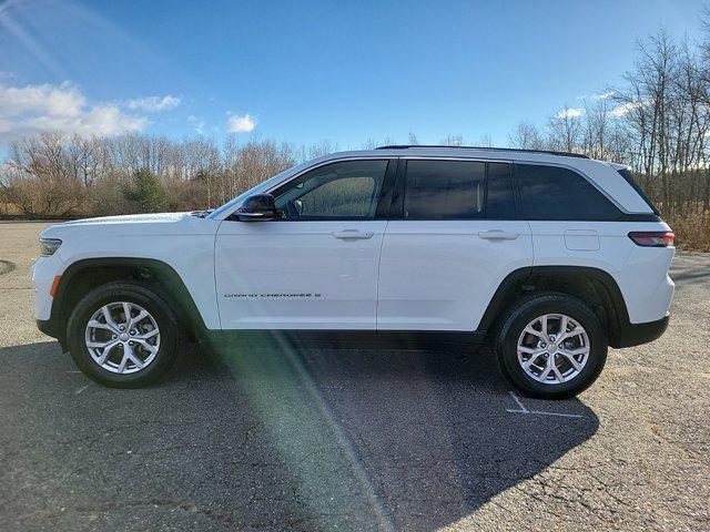 used 2022 Jeep Grand Cherokee car, priced at $34,570