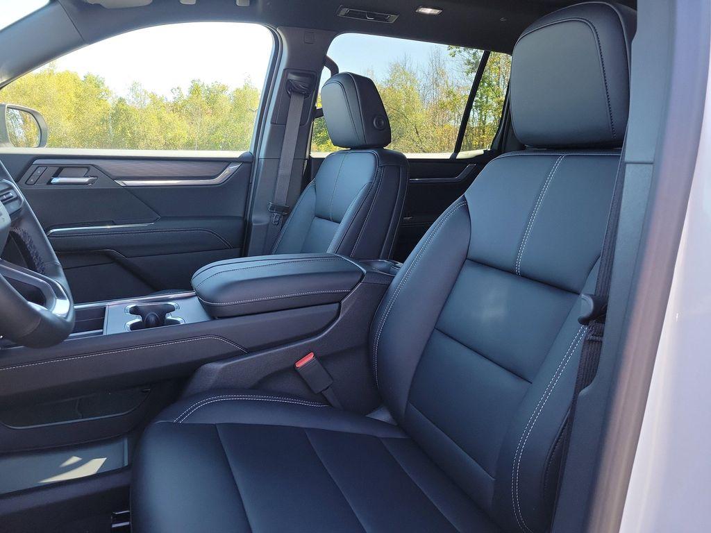new 2026 GMC Acadia car, priced at $55,125