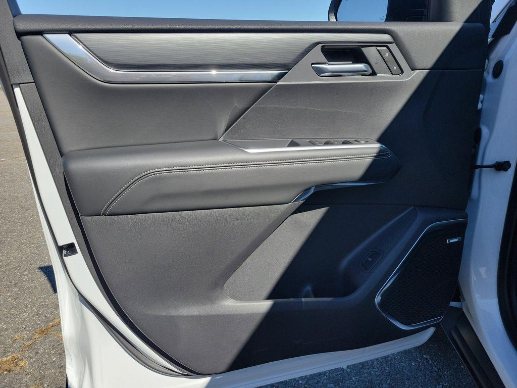 new 2026 GMC Acadia car, priced at $55,125