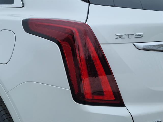 new 2025 Cadillac XT5 car, priced at $48,310