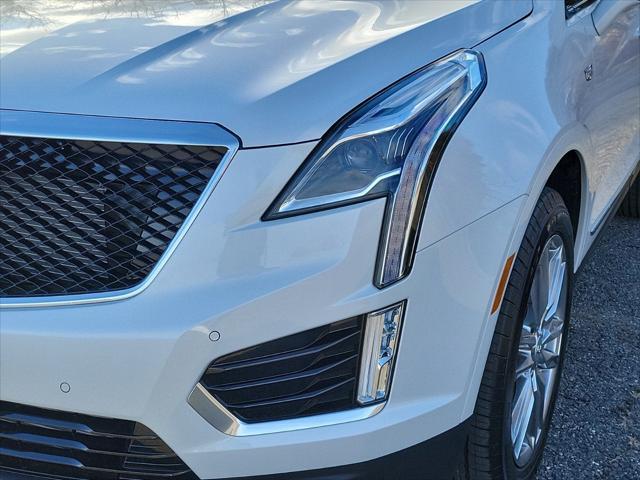 new 2025 Cadillac XT5 car, priced at $59,390